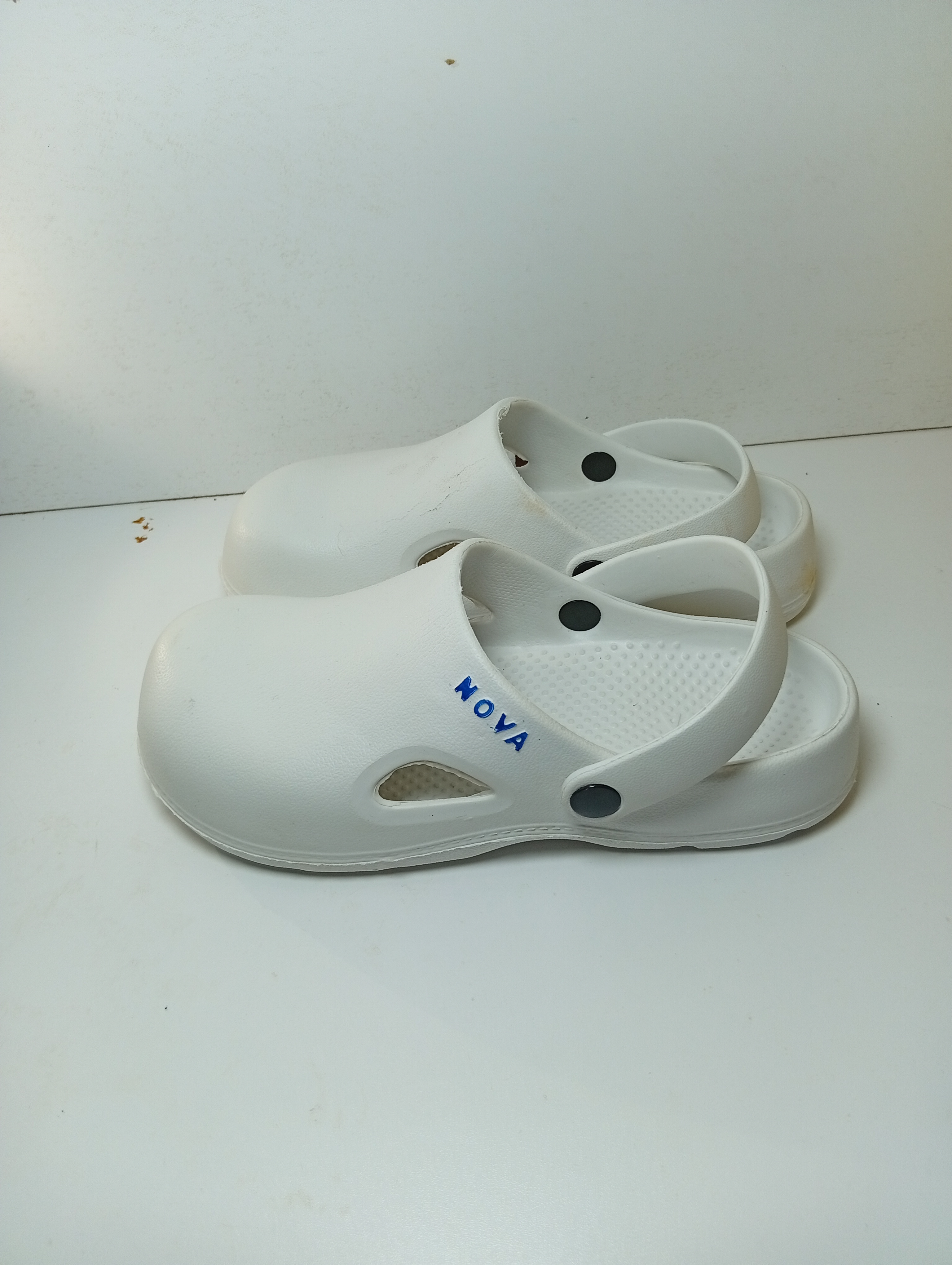 Nova crocs (white)