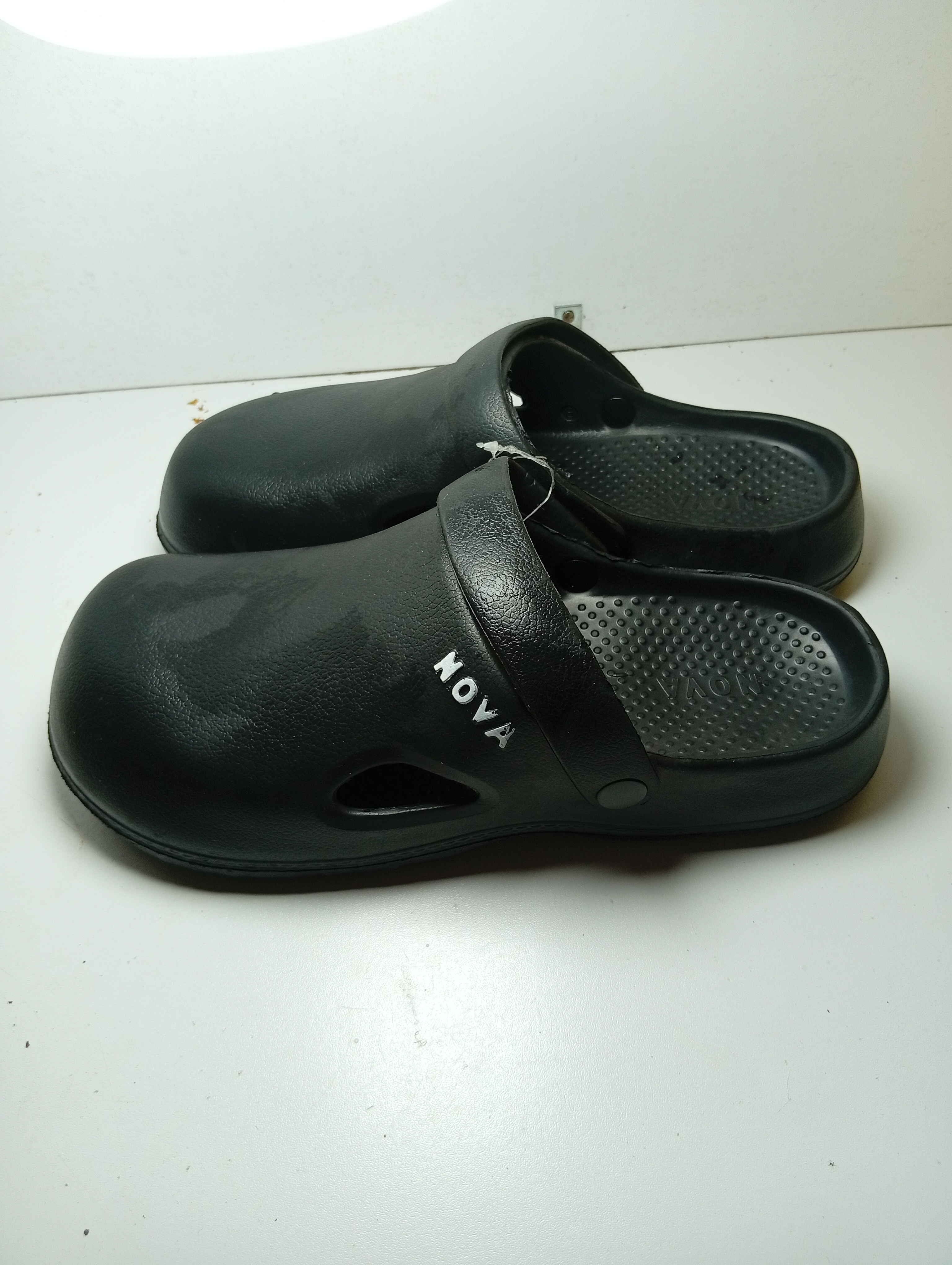 Nova crocs (black)