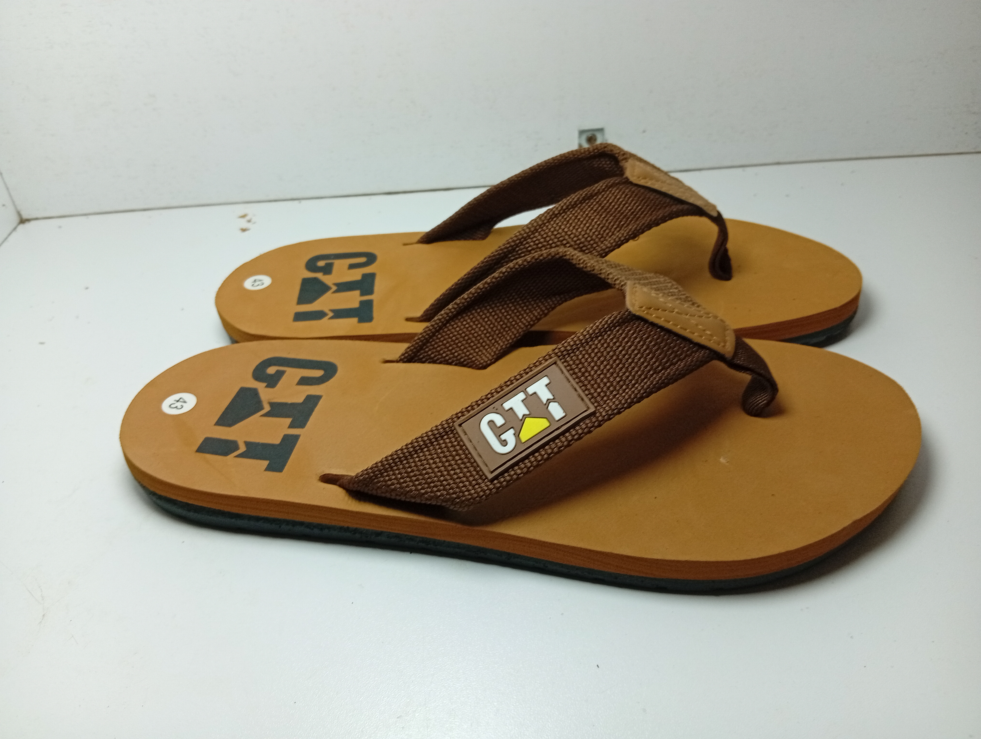 CTT sandals (brown)