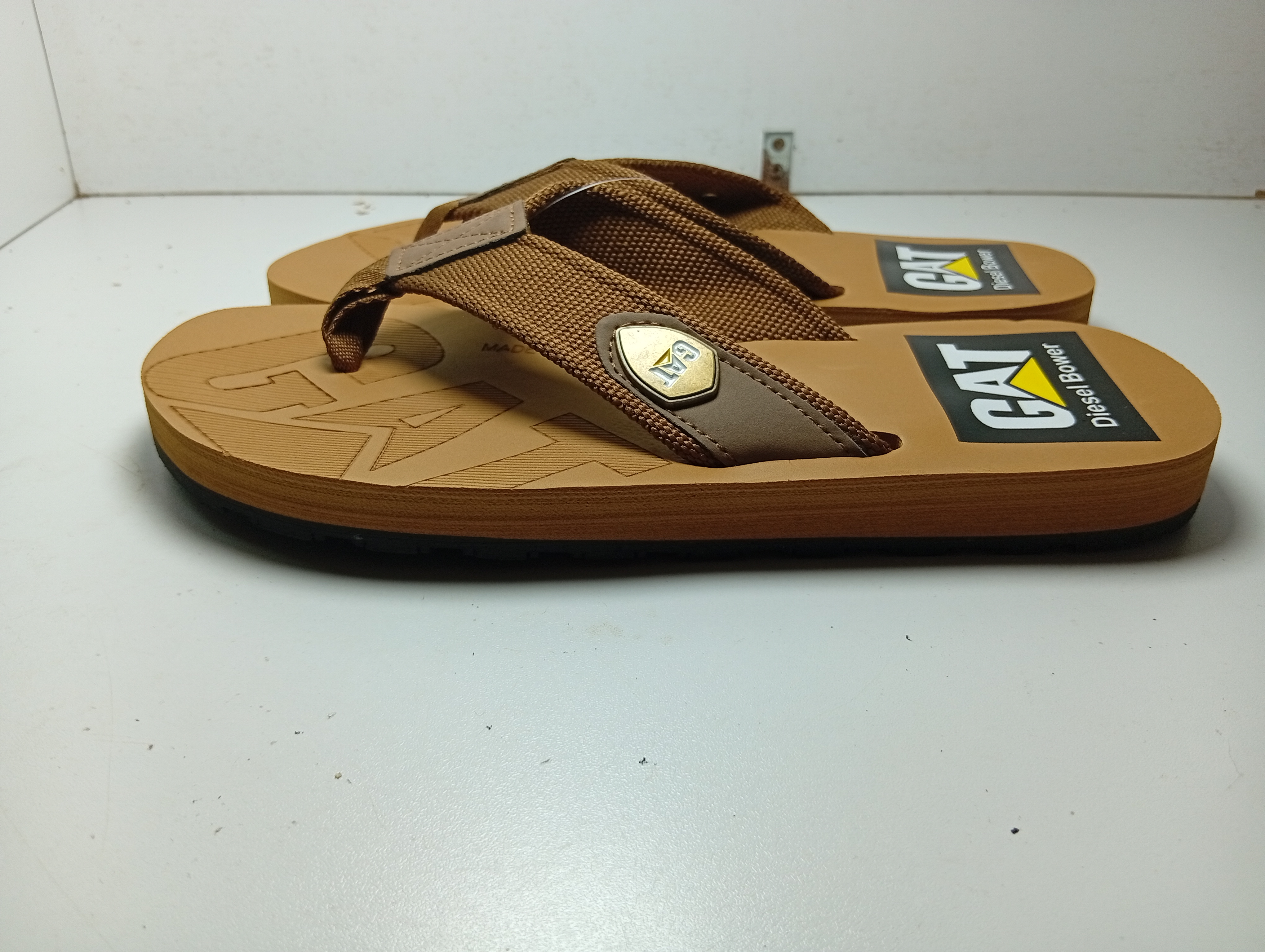 CAT sandals (brown)