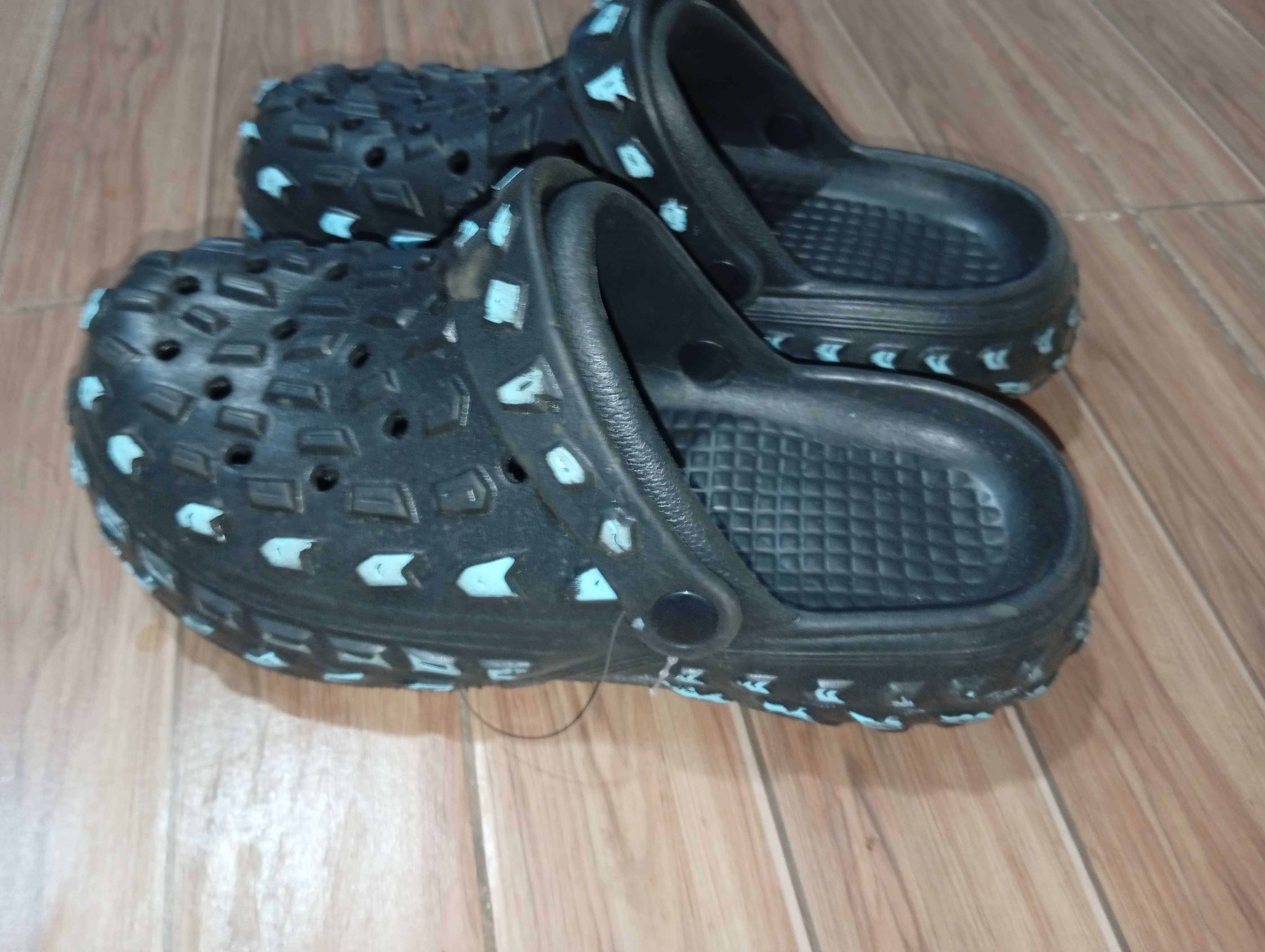 Blocked crocs (Black)