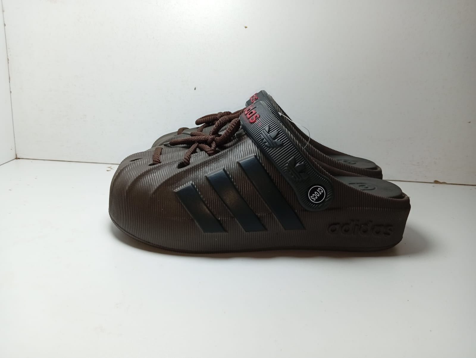 adidas (Brown)