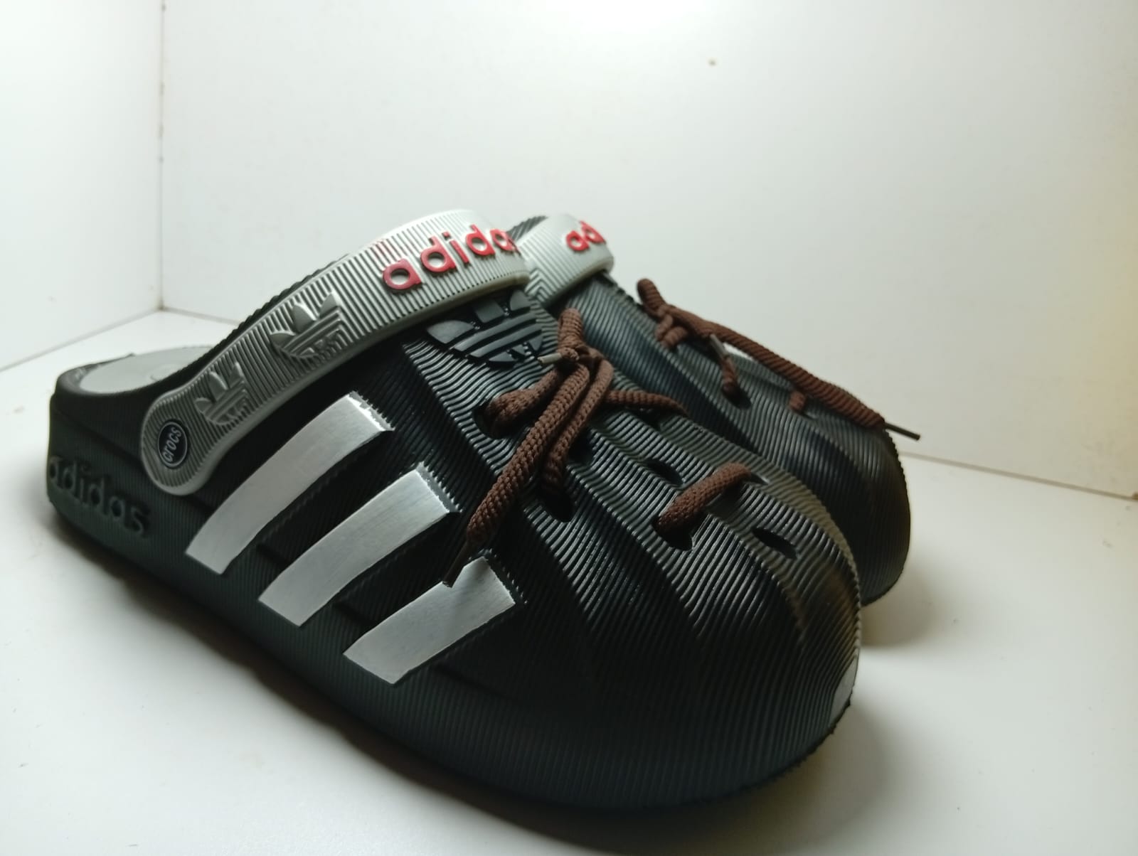 adidas (Black)