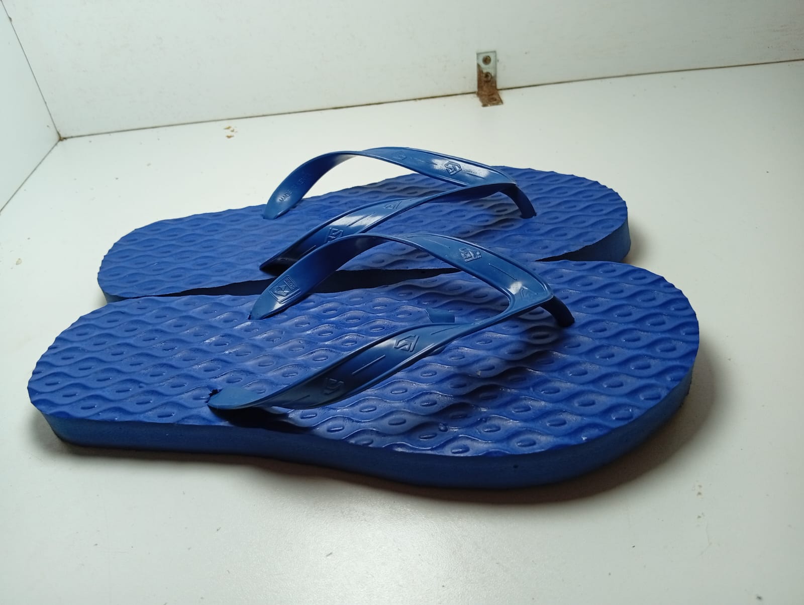 Textured Aqua slippers (Blue)