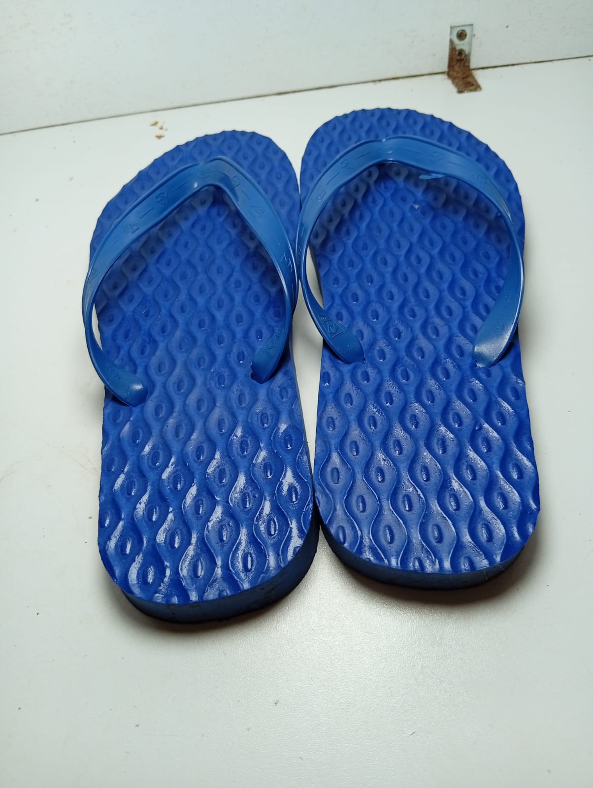 Textured Aqua slippers (Blue)